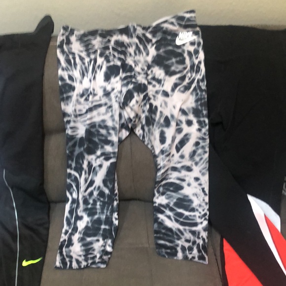 Nike/Aerie leggings workout pants bundle size XL. 3 Nike 1 Aerie - Picture 8 of 16